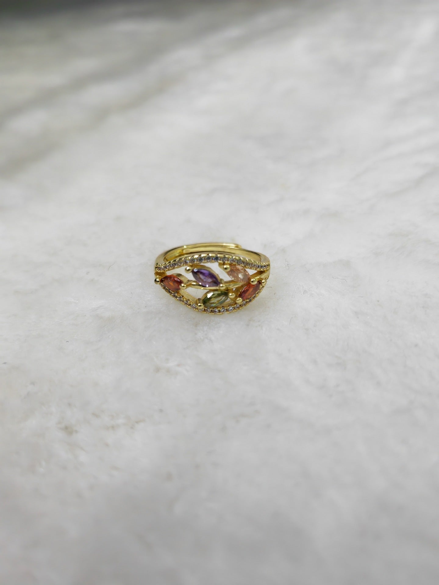 Light-Luxury Personalized Color Gemstone Ring With Exquisite Design And Open Cuff Style